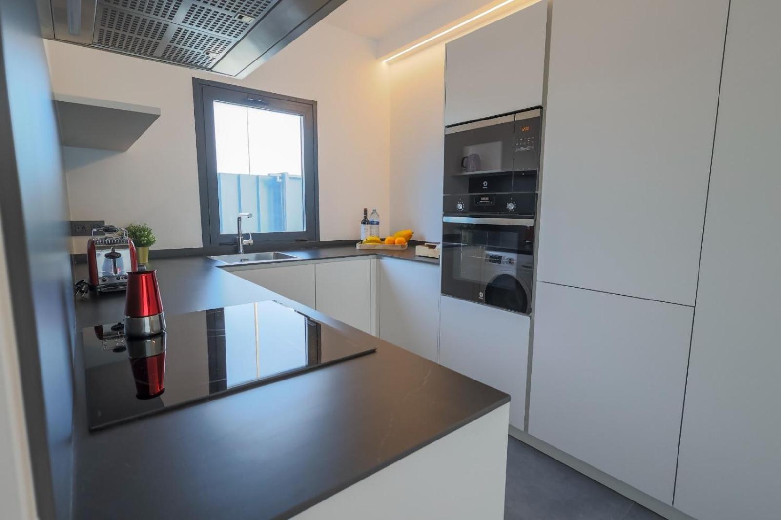 Divela, Ocean View, Private & Heated Pool