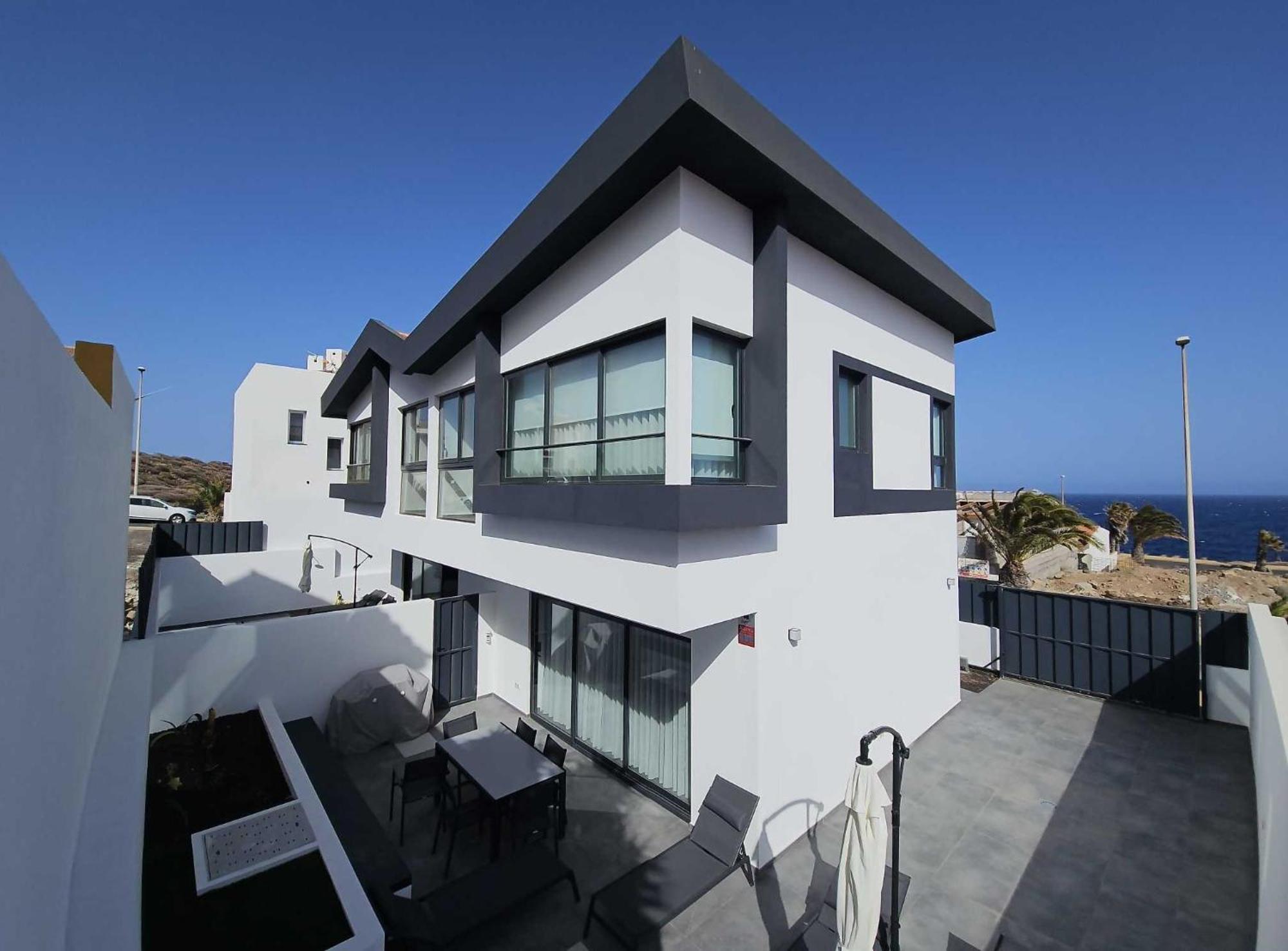 Divela, Ocean View, Private & Heated Pool Villa *