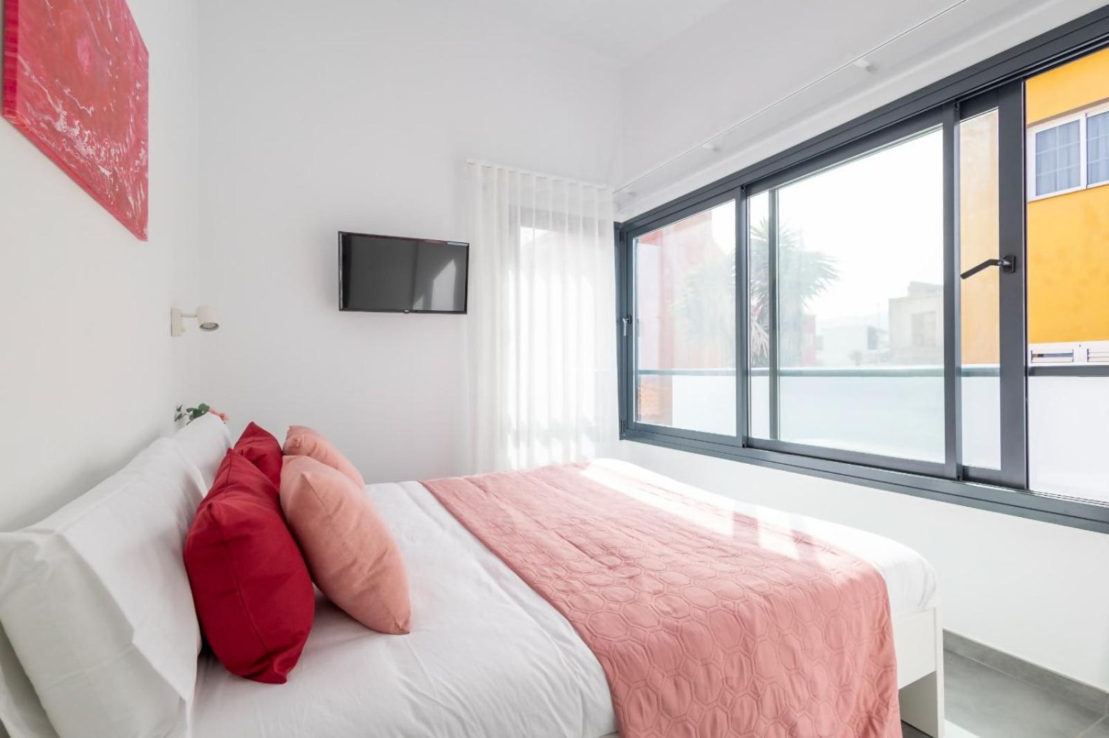 Divela, Ocean View, Private & Heated Pool *